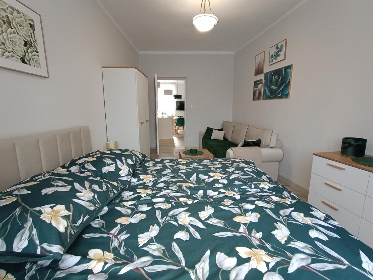 Szmaragdowy Apartament Przy Ulicy Opolskiej Tarnowskie Góry Kültér fotó